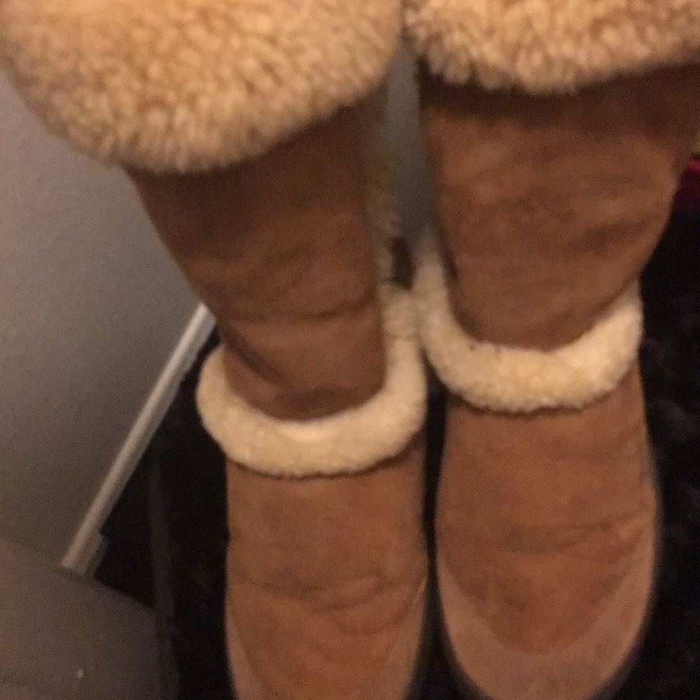 Tall uggs - Picture 3 of 4